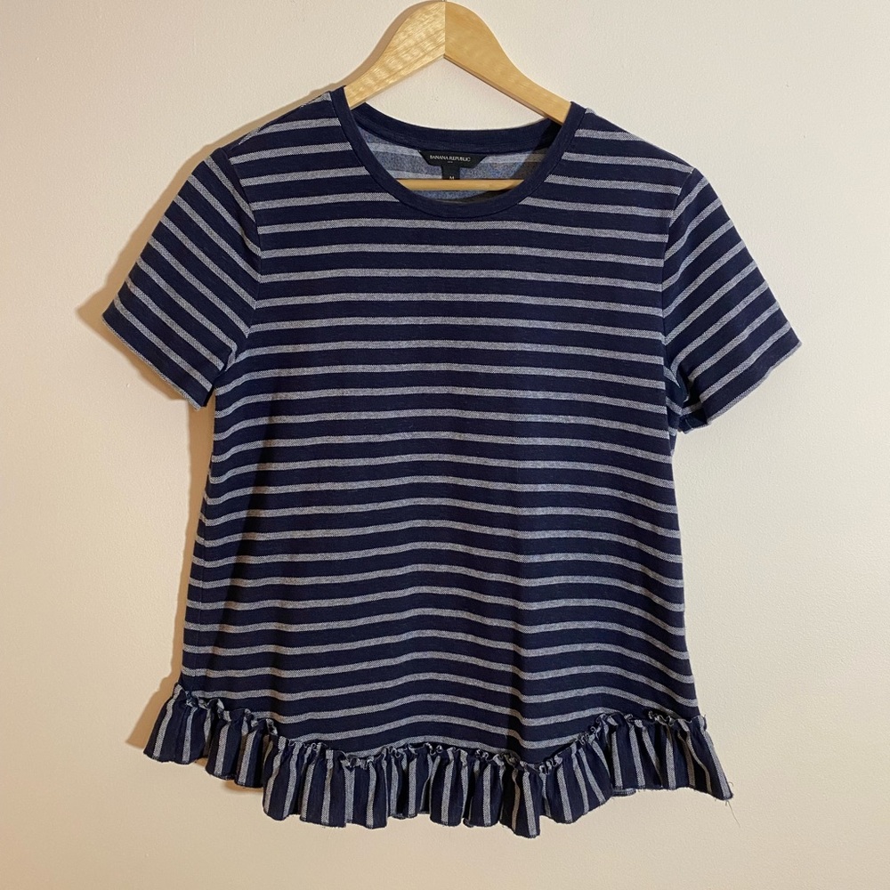 Banana Republic Short Sleeve Navy and White Striped Top w Ruffle Bottom Size M